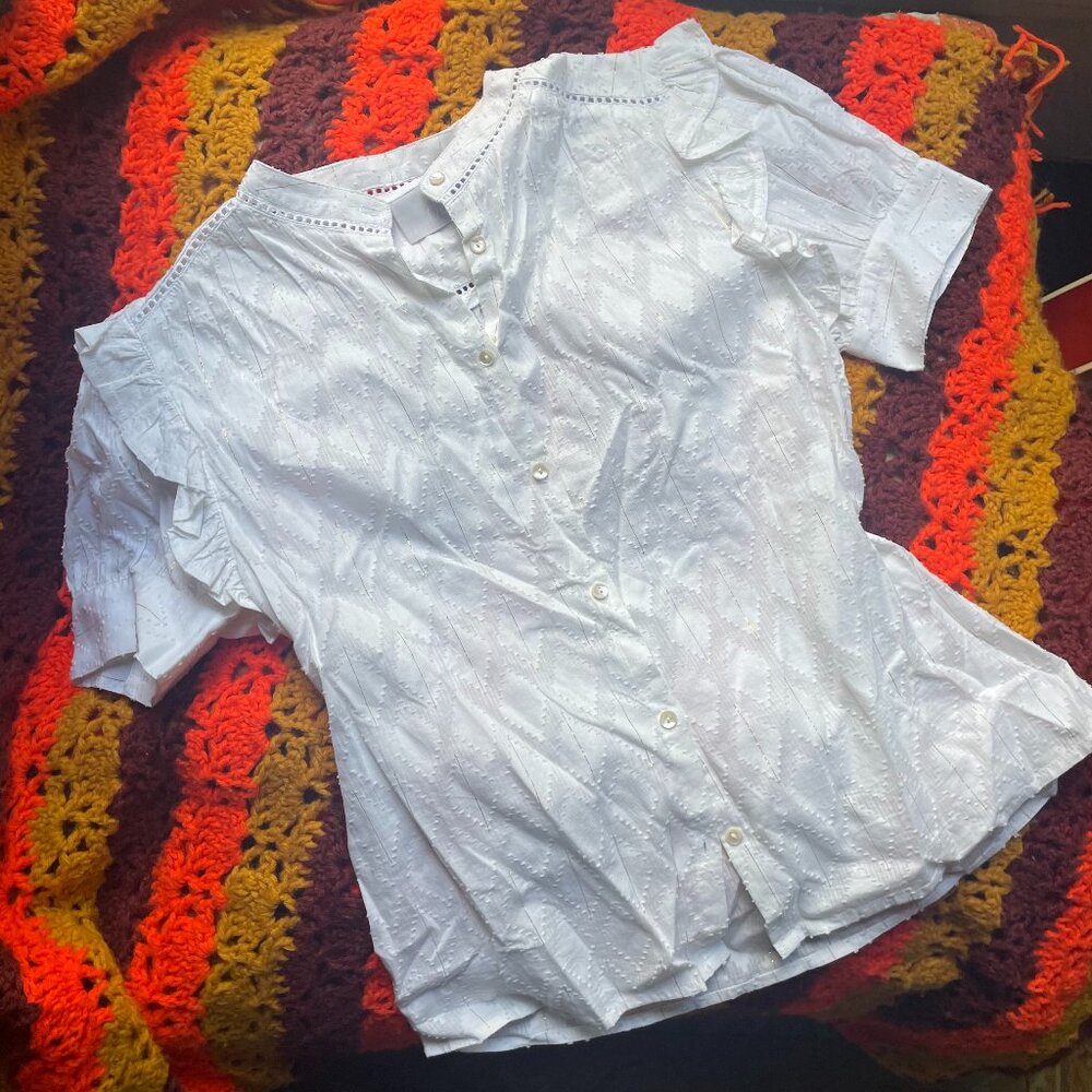 NWT white cotton short sleeve button up blouse